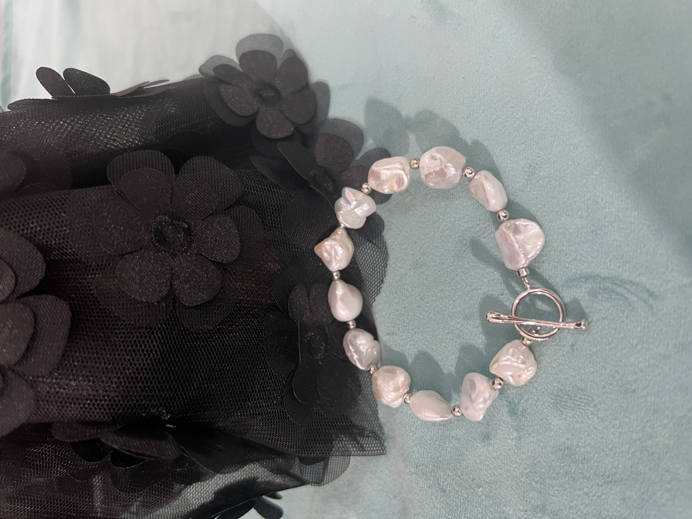Web Based Natural Freshwater Ladies Baroque Bracelet