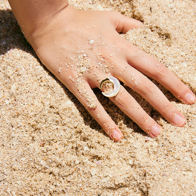 Web Based Women's Fashion Statement Geometric Fritillary Ring
