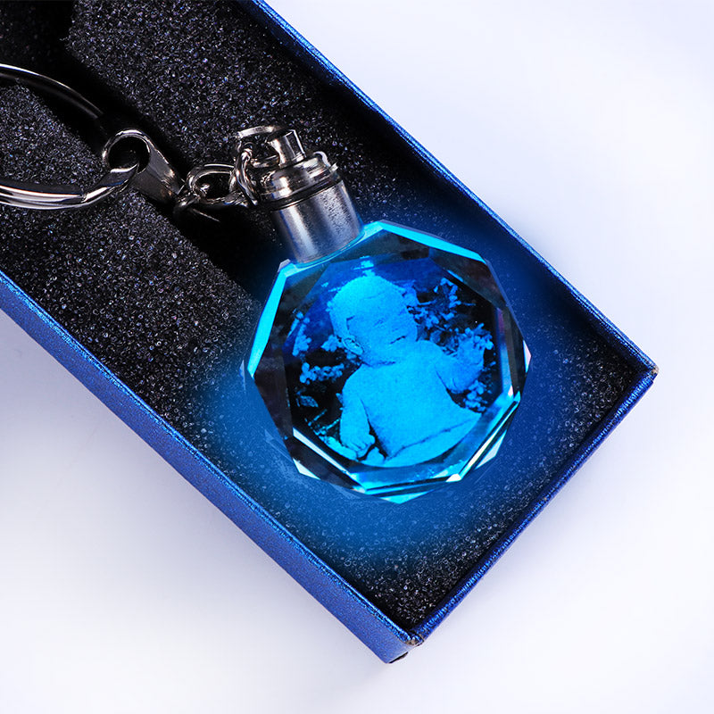 Web Based Crystal Keychain Customization Custom Photo Couple Family Souvenir Gift Laser Carve Crystal Keychain Photo Colorful LED Light Key Chain