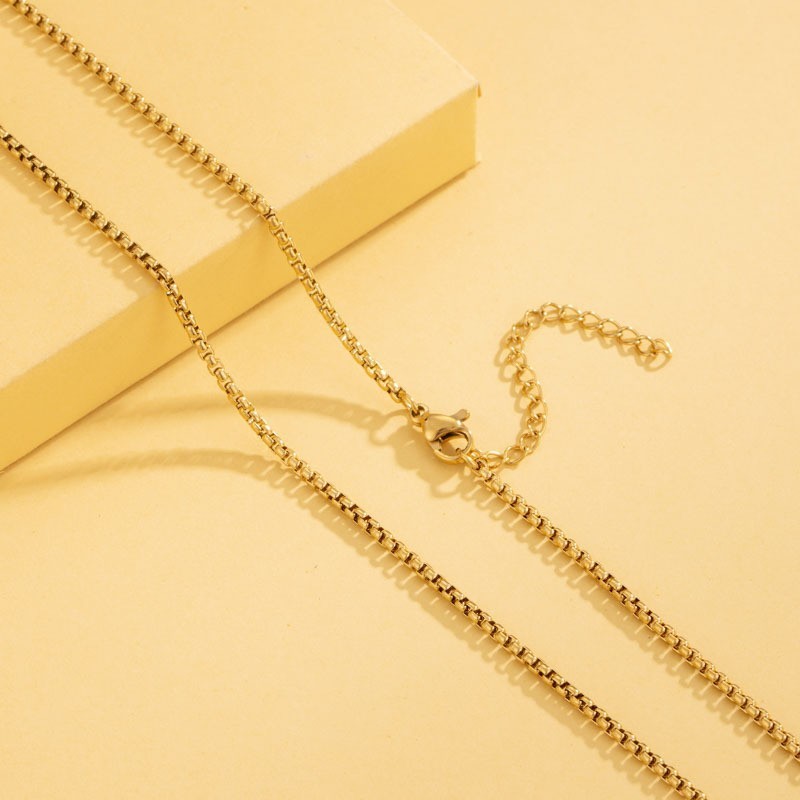 Web Based Men's And Women's Square Pearl Chain Does Not Fade