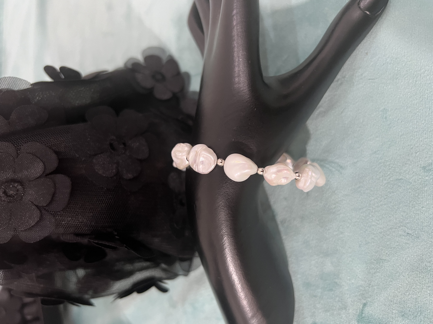 Web Based Natural Freshwater Ladies Baroque Bracelet