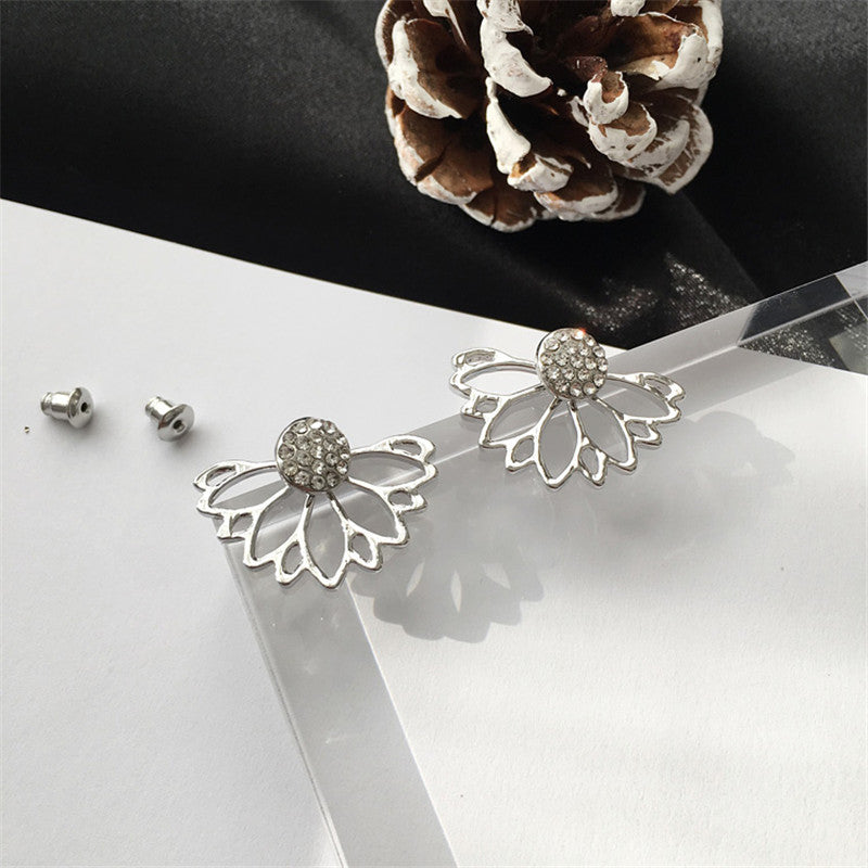 Web Based Zircon daisy flower back hanging earrings