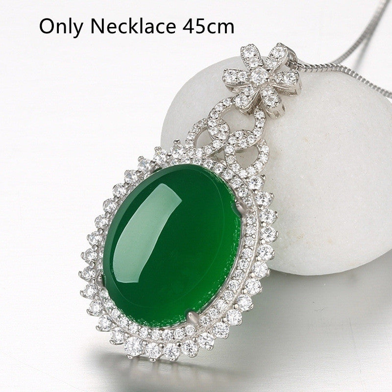 Web Based Egalant-shaped Synthetic Neckace