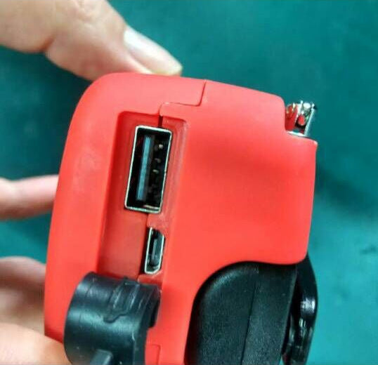 Web Based Solar hand crank USB charging radio flashlight