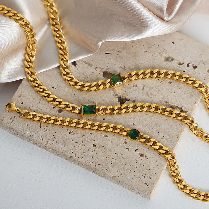 Web Based Retro Elegant Inlaid Zircon Titanium Steel Necklace