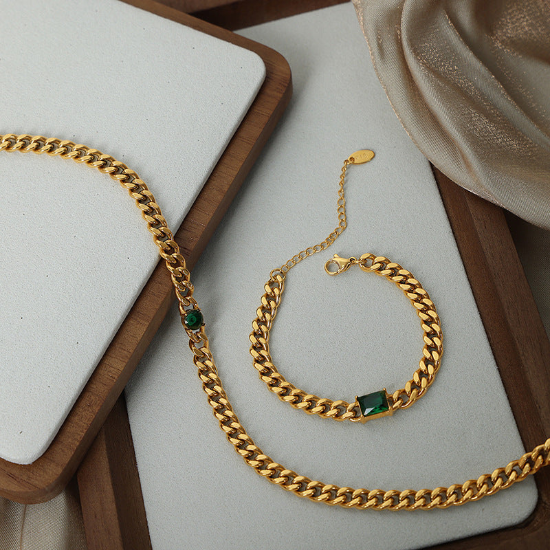 Web Based Retro Elegant Inlaid Zircon Titanium Steel Necklace